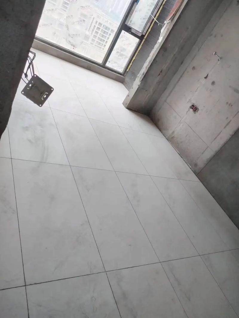 满满的成就感#地板砖全屋通铺 #瓦工铺贴瓷砖 #瓷砖大板